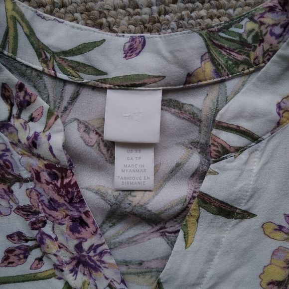 2/$30 - Floral Dress - XS - Summer - Picture 3 of 5